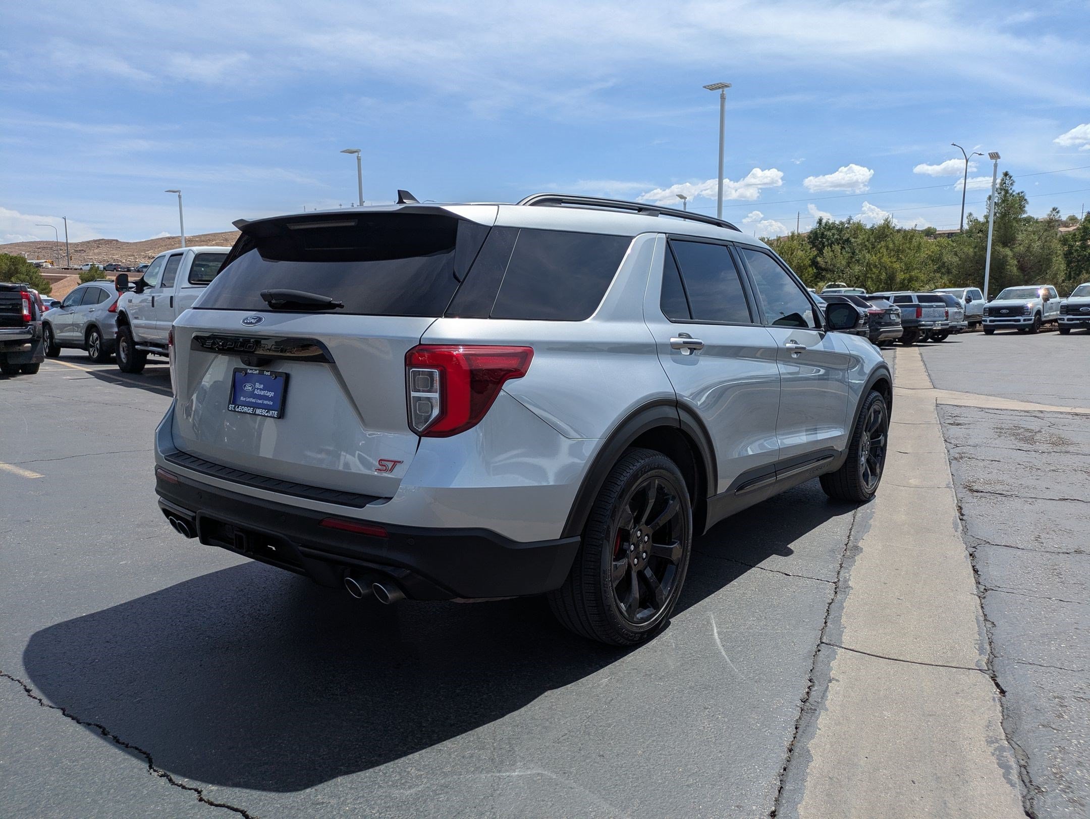 Used 2023 Ford Explorer ST w/ Equipment Group 401A AWD/4WD image 4
