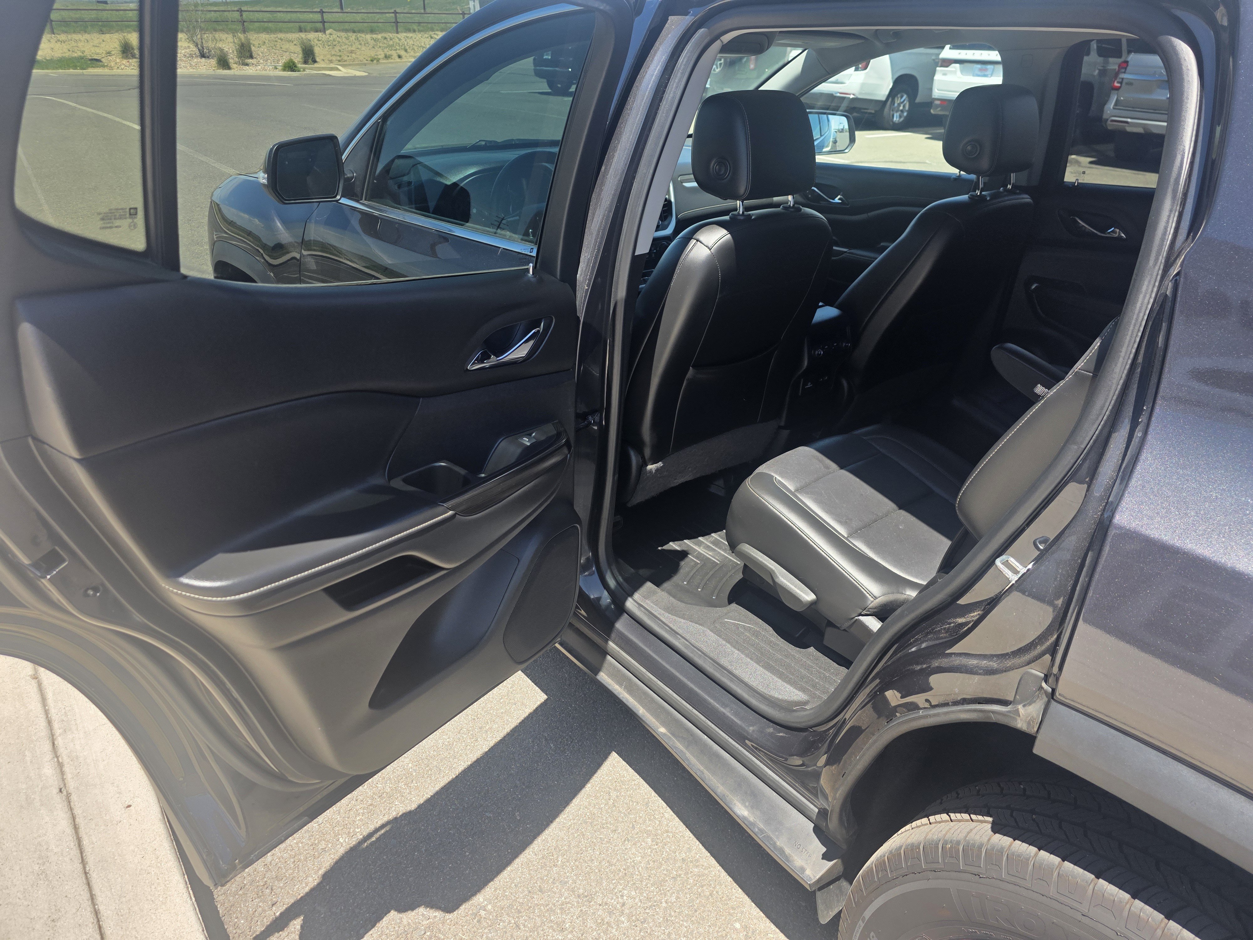 Used 2020 GMC Acadia SLT AWD/4WD image 12