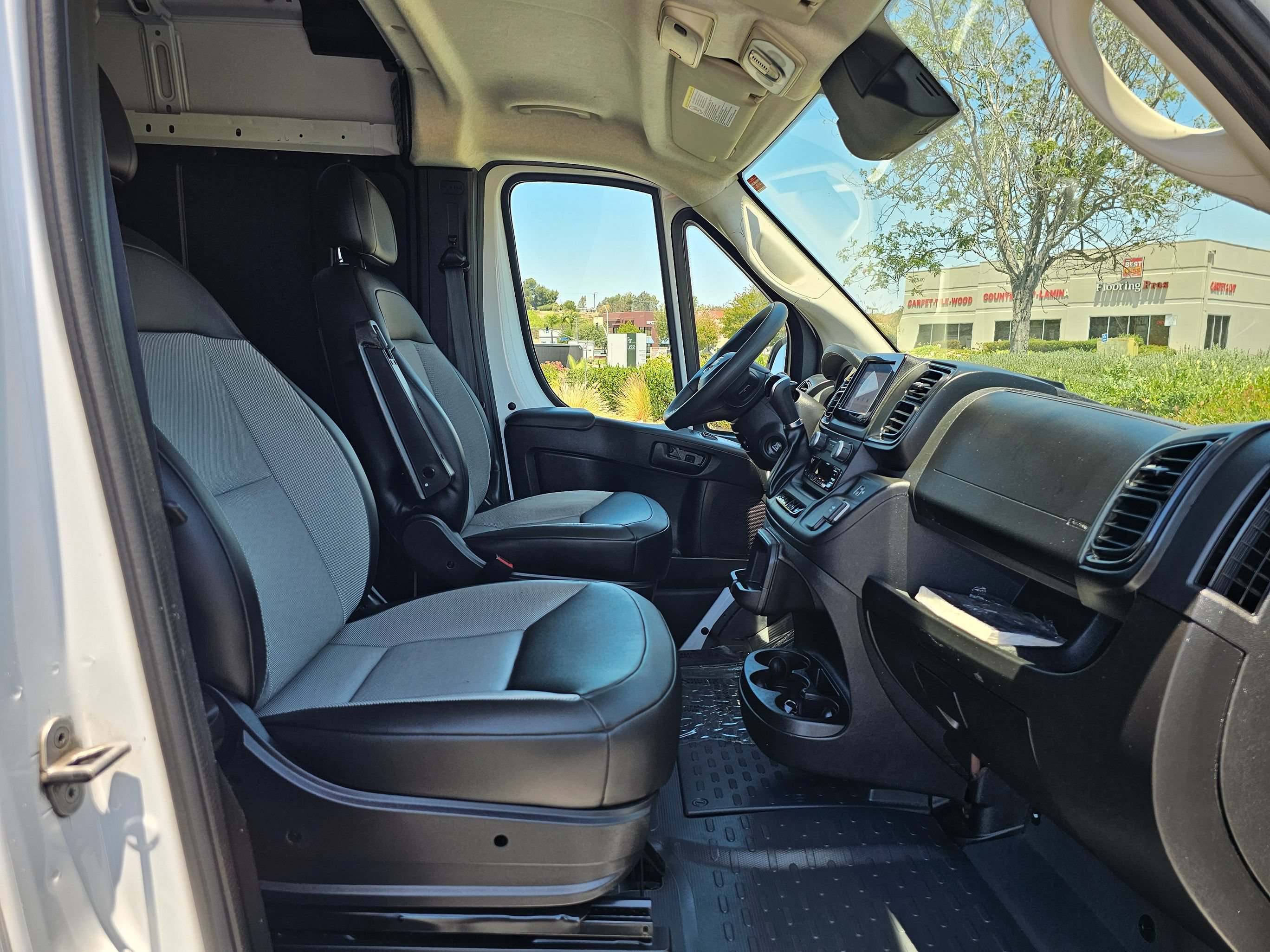 Used 2023 RAM ProMaster 2500 FWD image 27