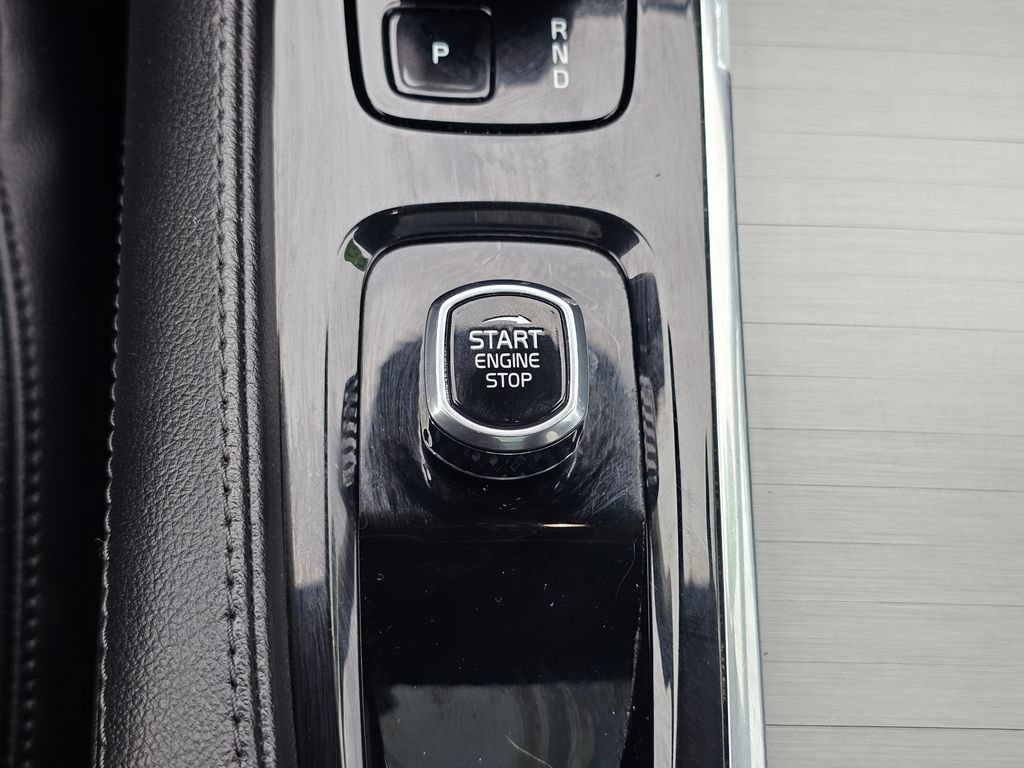 Used 2023 Volvo XC90 B5 Core w/ Protection Package Premier AWD/4WD image 25