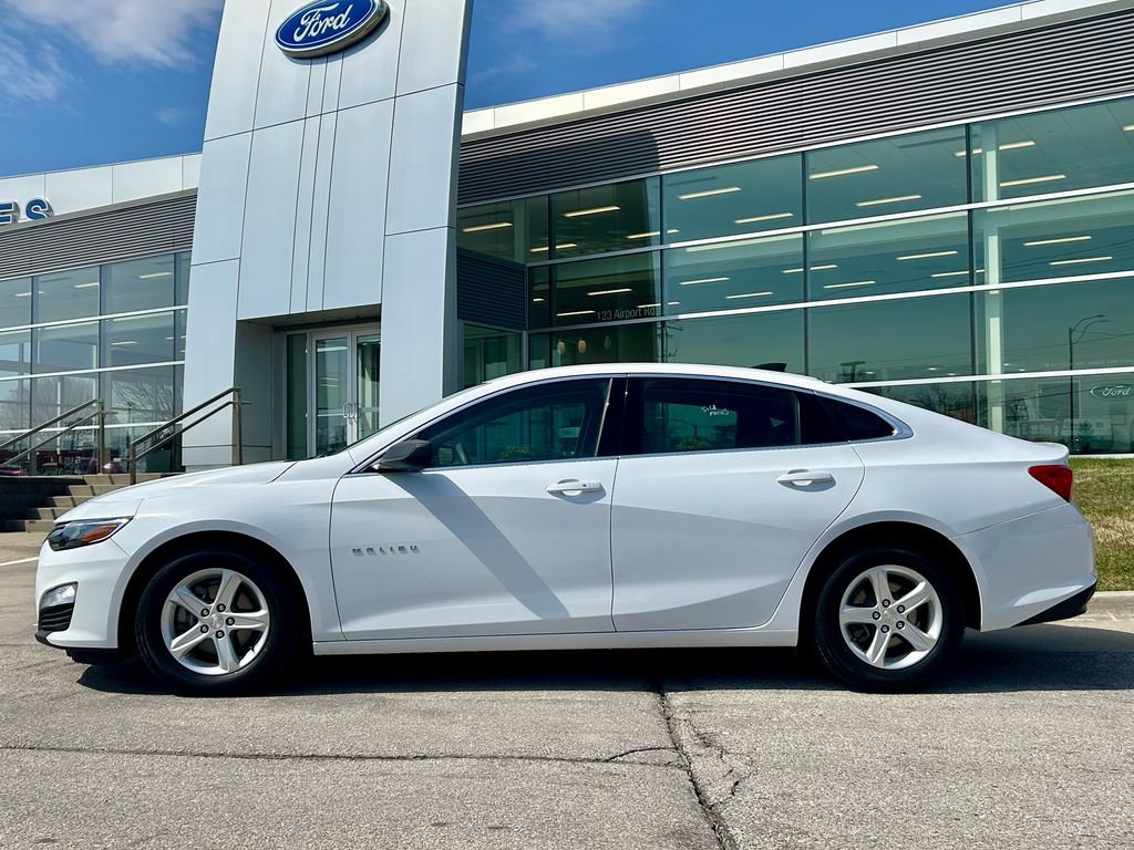 Used 2022 Chevrolet Malibu LS image 3