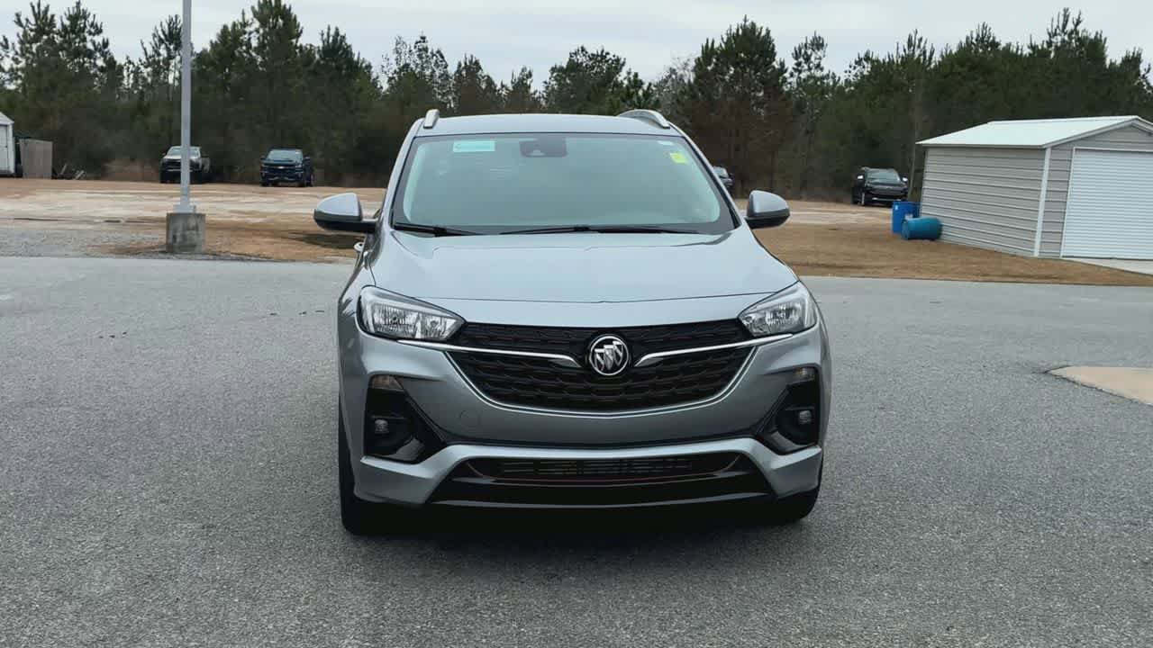 Used 2023 Buick Encore GX Select w/ Sport Touring Package FWD image 3