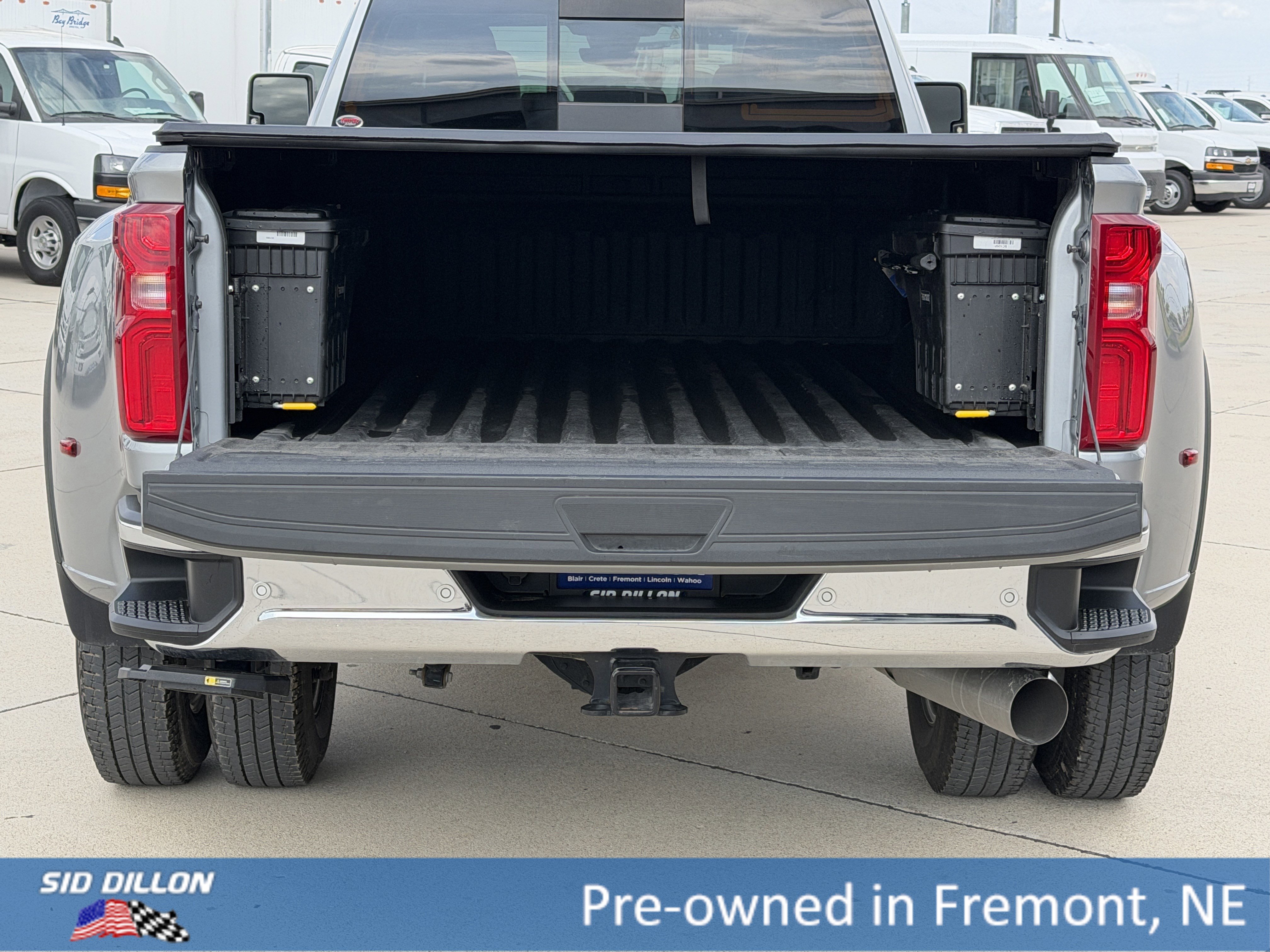 Used 2025 Chevrolet Silverado 3500 LTZ w/ LTZ Convenience Package AWD/4WD image 6