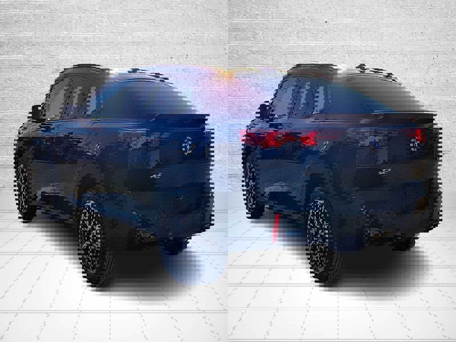 Used 2025 BMW X2 xDrive28i w/ Premium Package image 4