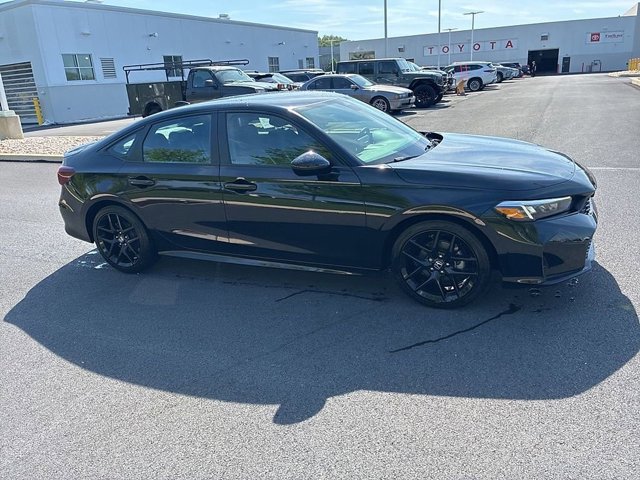 Used 2025 Honda Civic Sport image 4