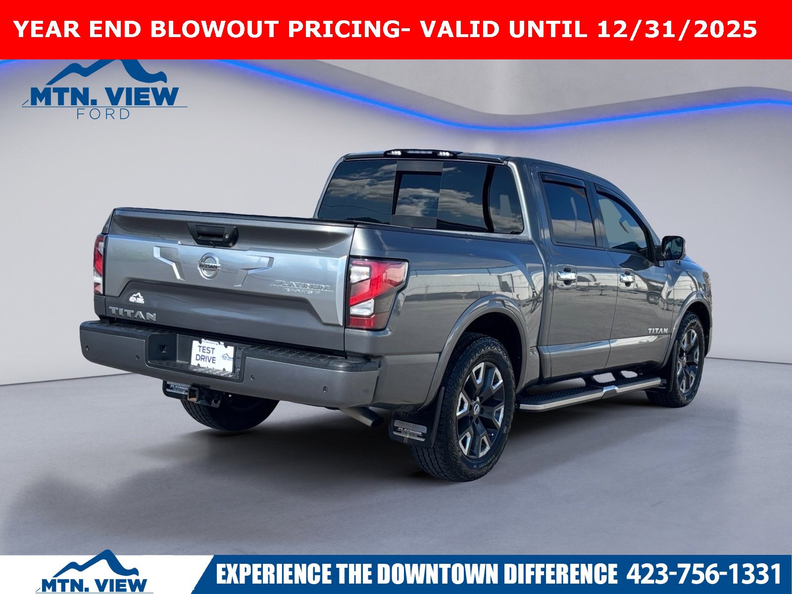 Used 2021 Nissan Titan Platinum Reserve image 12
