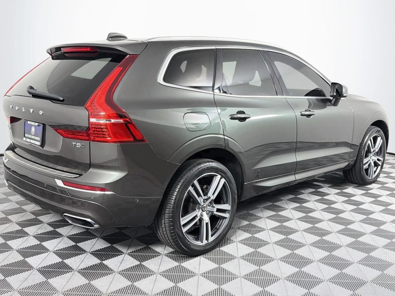 Used 2018 Volvo XC60 T5 Momentum w/ Convenience Package AWD/4WD image 26