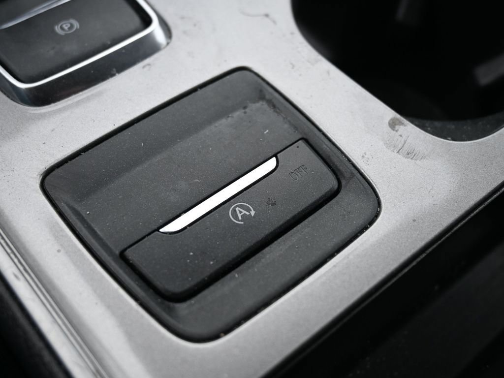 Used 2023 Ford Edge SEL image 37