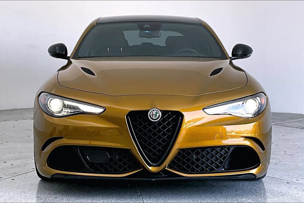 Used 2023 Alfa Romeo Giulia Quadrifoglio RWD image 3