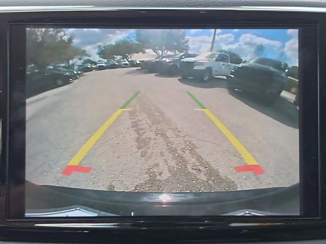 Used 2024 Chrysler Pacifica Touring-L FWD image 29