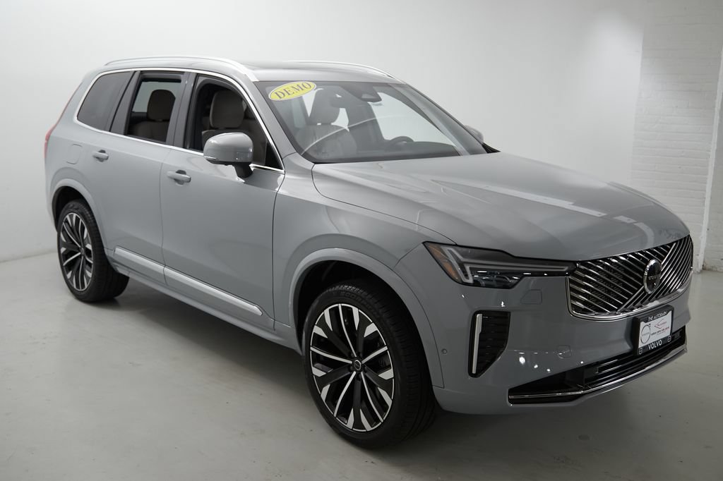 New 2026 Volvo XC90 T8 Plus w/ Protection Package Premier AWD/4WD image 4
