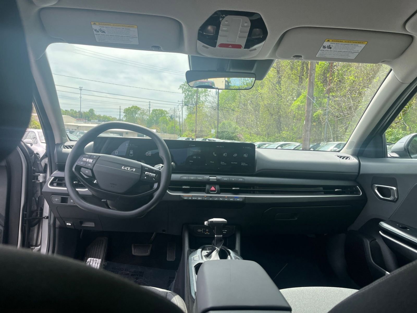 Used 2025 Kia K4 LXS image 29