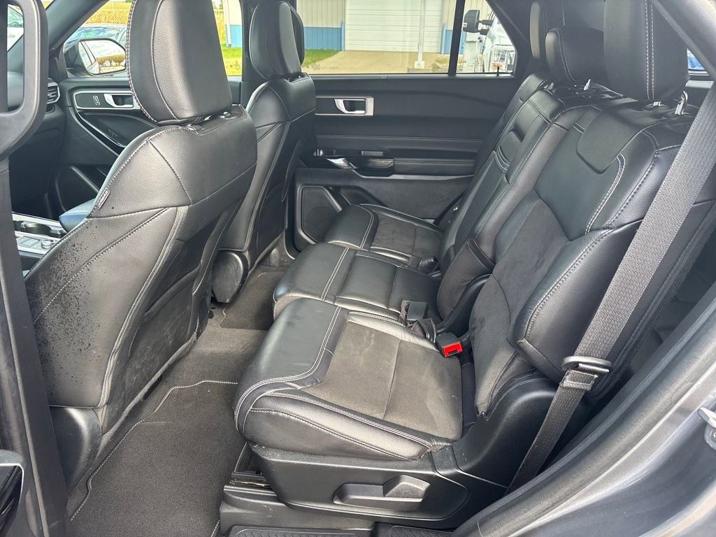 Used 2022 Ford Explorer ST w/ ST Street Pack image 33