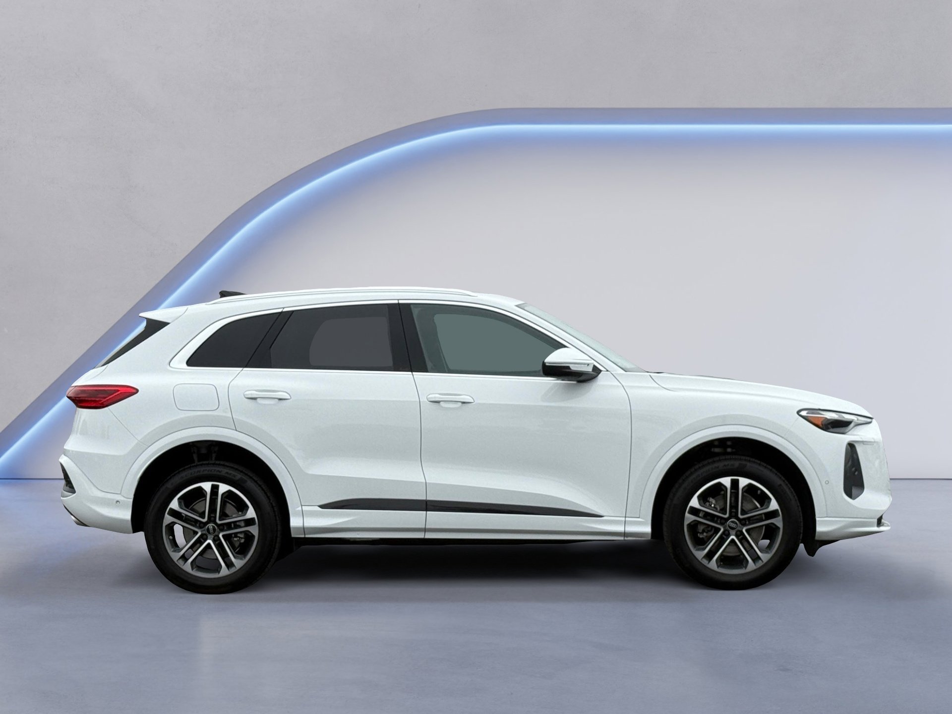 Certified 2025 Audi Q5 Premium w/ Convenience Package image 7