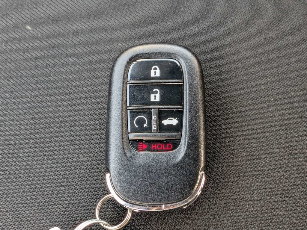 Used 2025 Honda Civic Sport image 28
