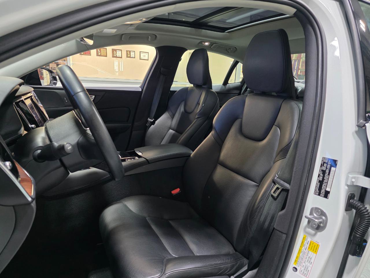 Used 2023 Volvo S60 T8 Plus AWD/4WD image 15