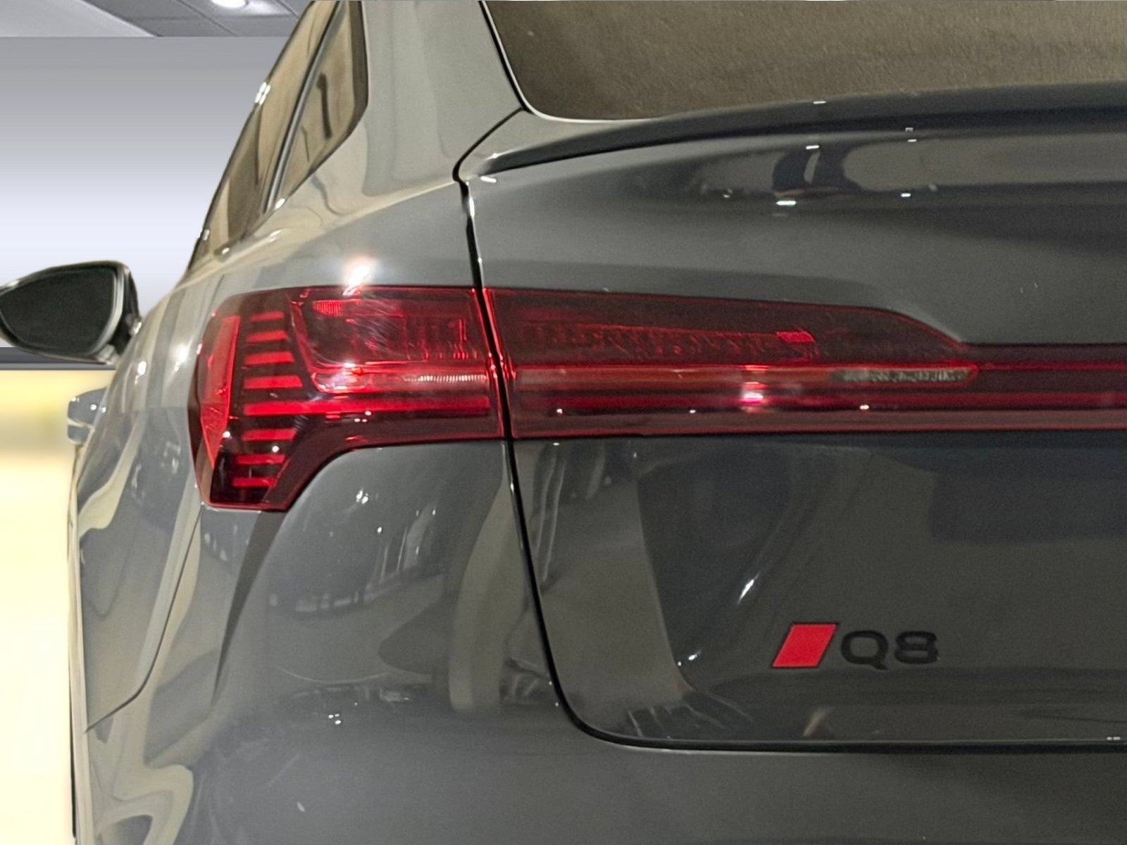 Used 2024 Audi Q8 e-tron Premium Plus w/ Premium Plus Package AWD/4WD image 30