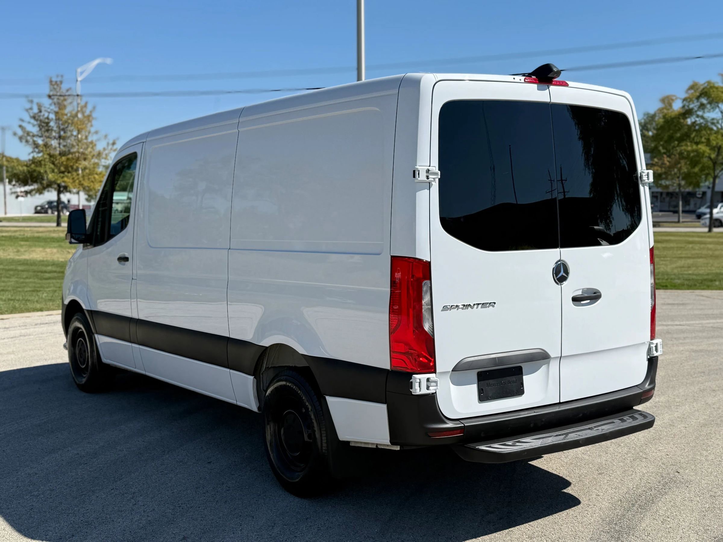 Used 2023 Mercedes-Benz Sprinter 2500 image 5