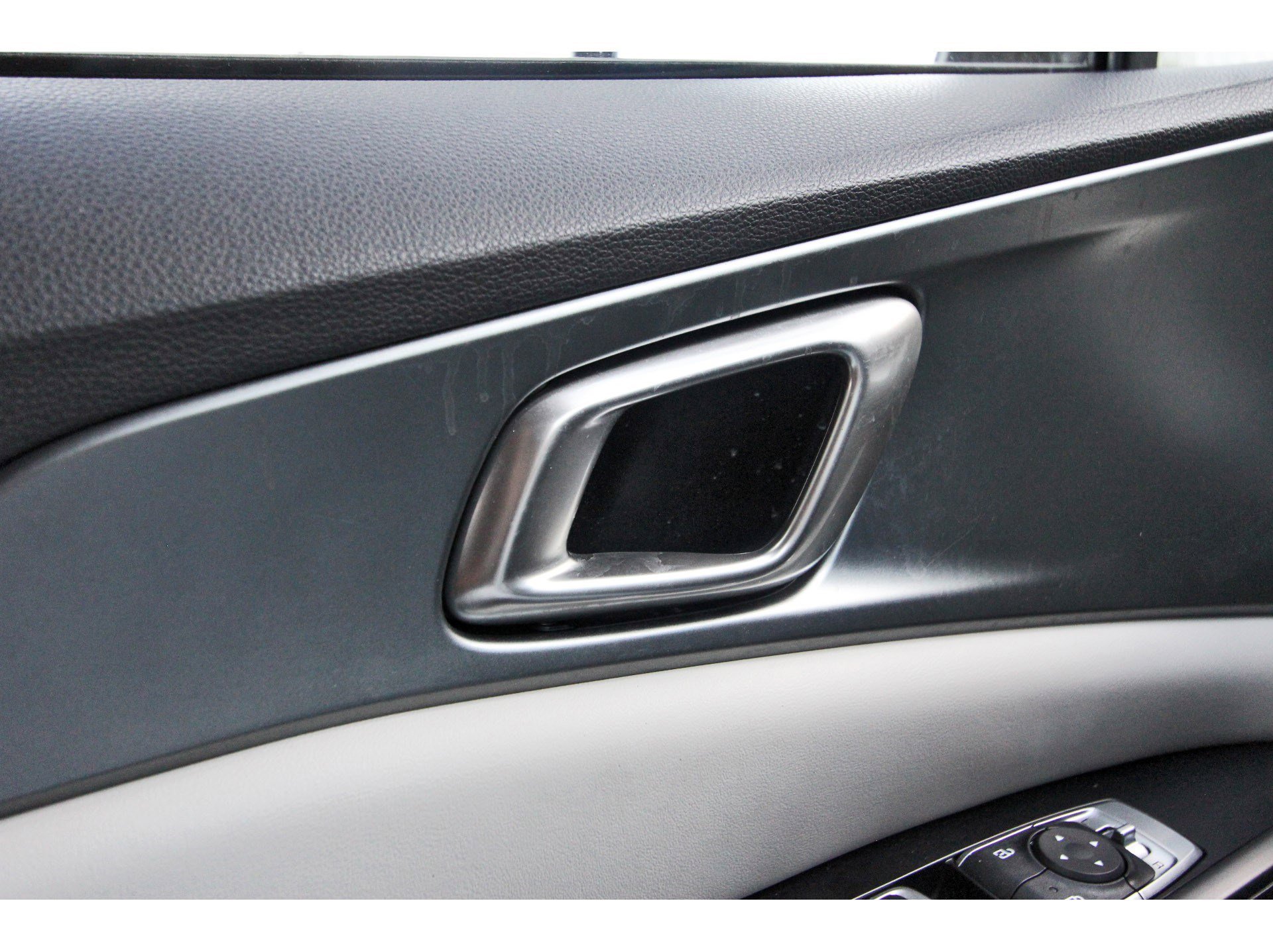 Certified 2024 Kia Carnival LX image 22