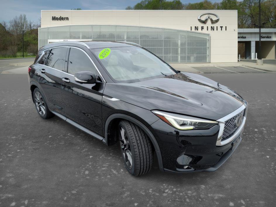 Used 2019 INFINITI QX50 Essential w/ Sensory Package image 2