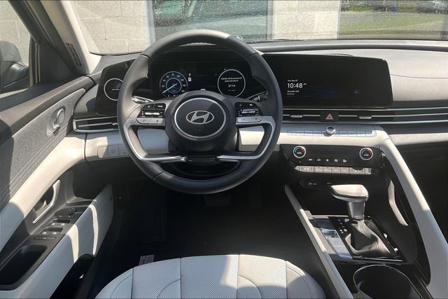 New 2025 Hyundai Elantra Limited image 14