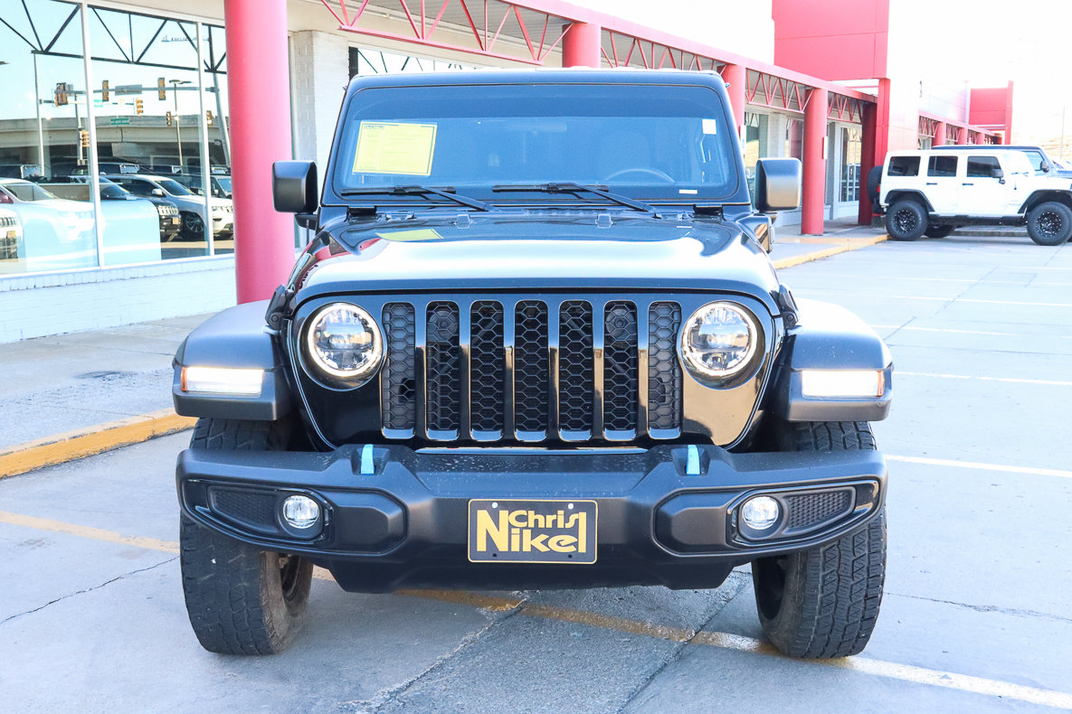 Used 2023 Jeep Wrangler Unlimited AWD/4WD image 3