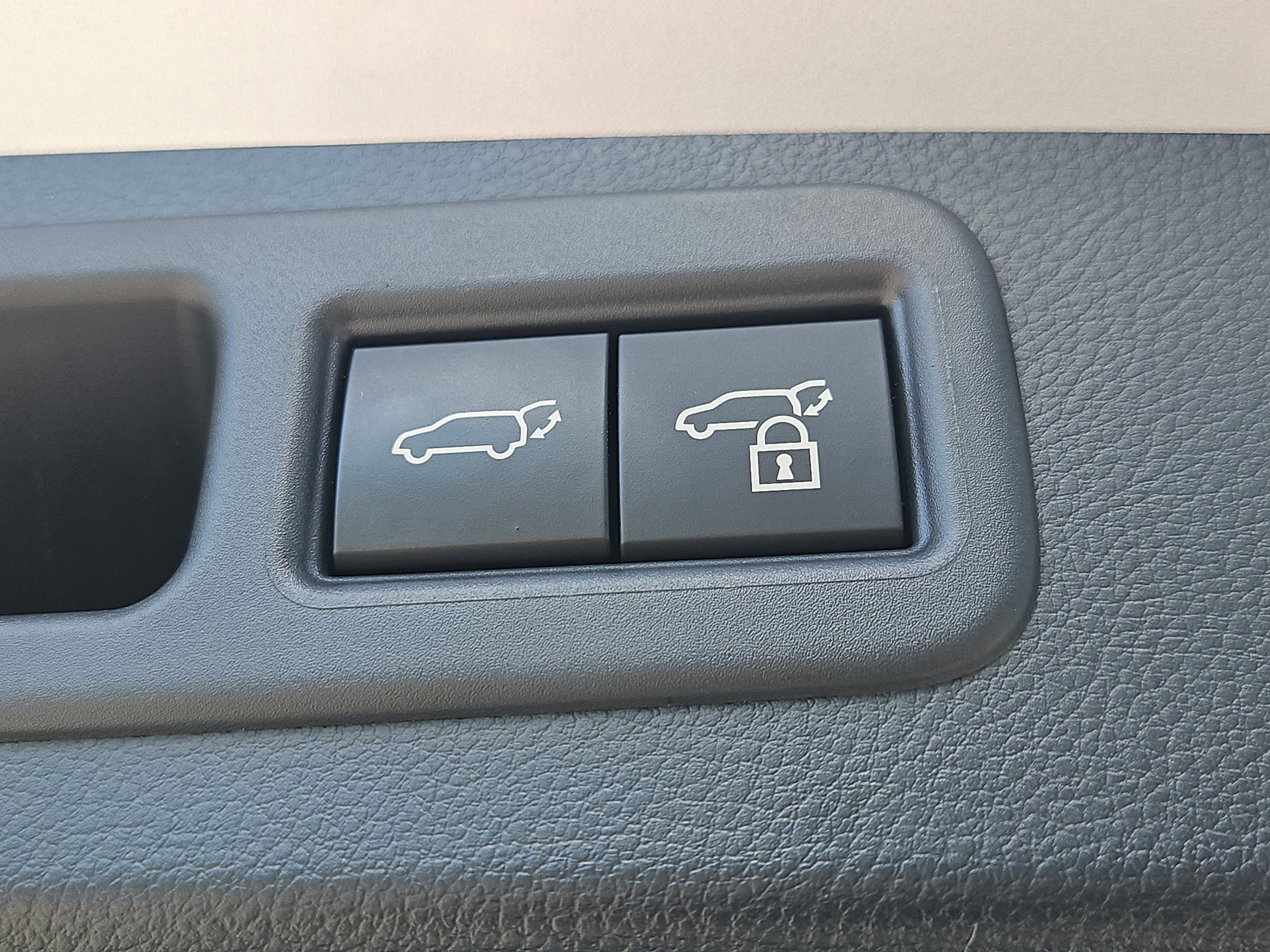 Used 2024 Lexus RX 450h RX 450h+ Luxury image 18