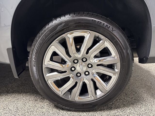Used 2019 Chevrolet Silverado 1500 High Country w/ High Country Premium Package AWD/4WD image 21