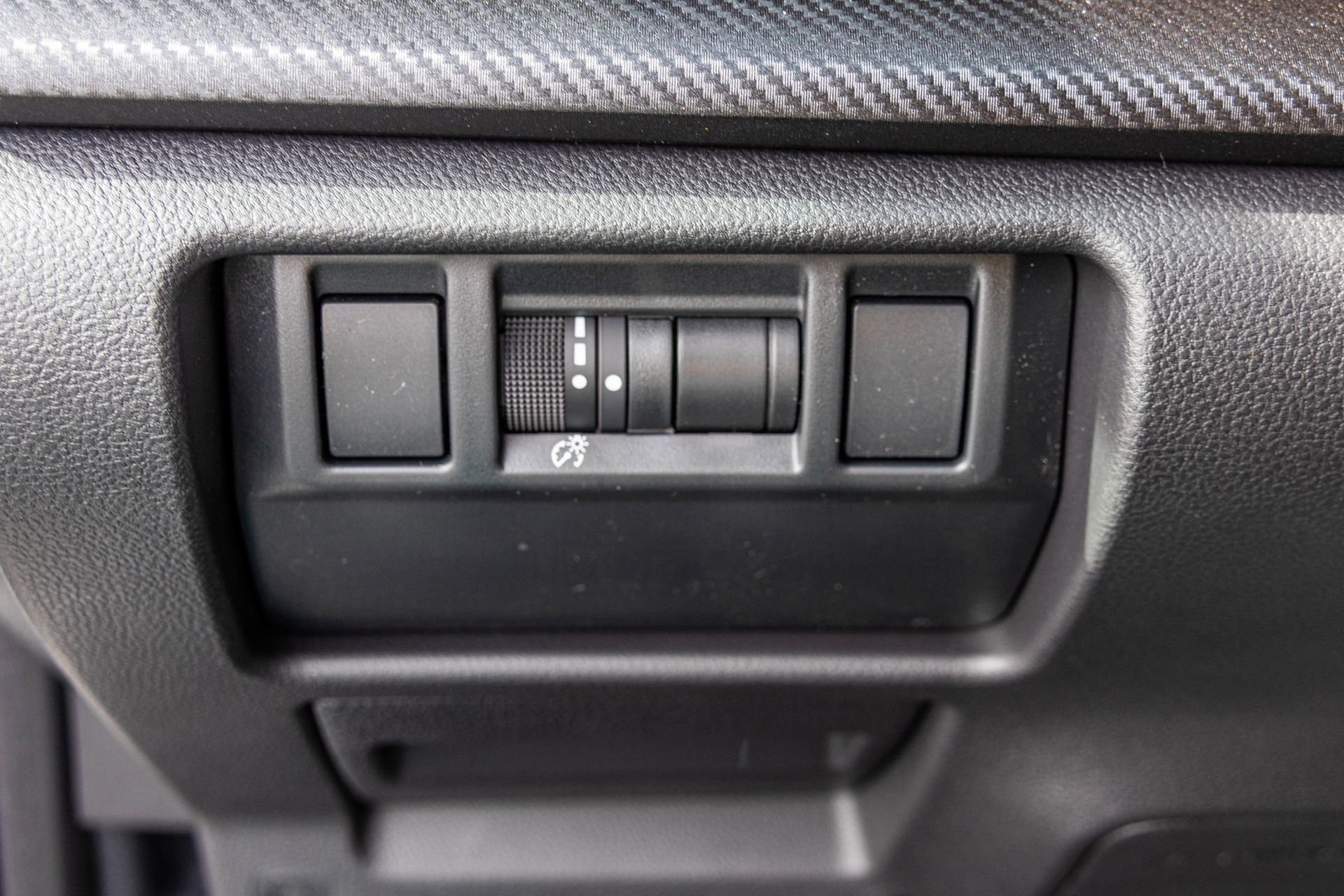 New 2025 Subaru Crosstrek 2.5i Limited w/ Crosstrek Mirror Package image 30