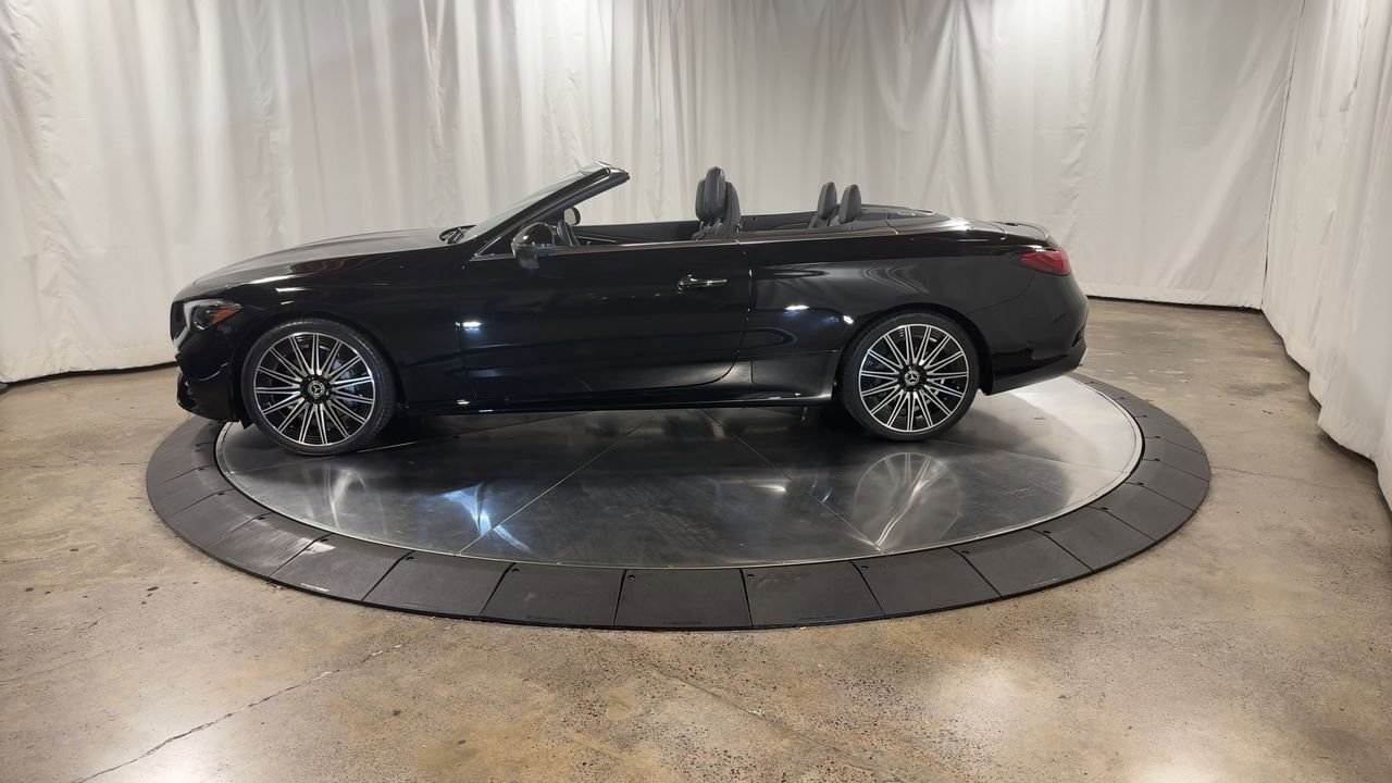 Used 2024 Mercedes-Benz CLE 300 4MATIC Cabriolet image 5