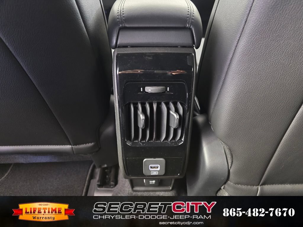 New 2026 Jeep Compass Latitude AWD/4WD image 29