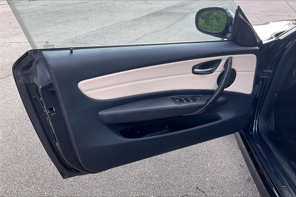 Used 2013 BMW 128i Convertible RWD image 21