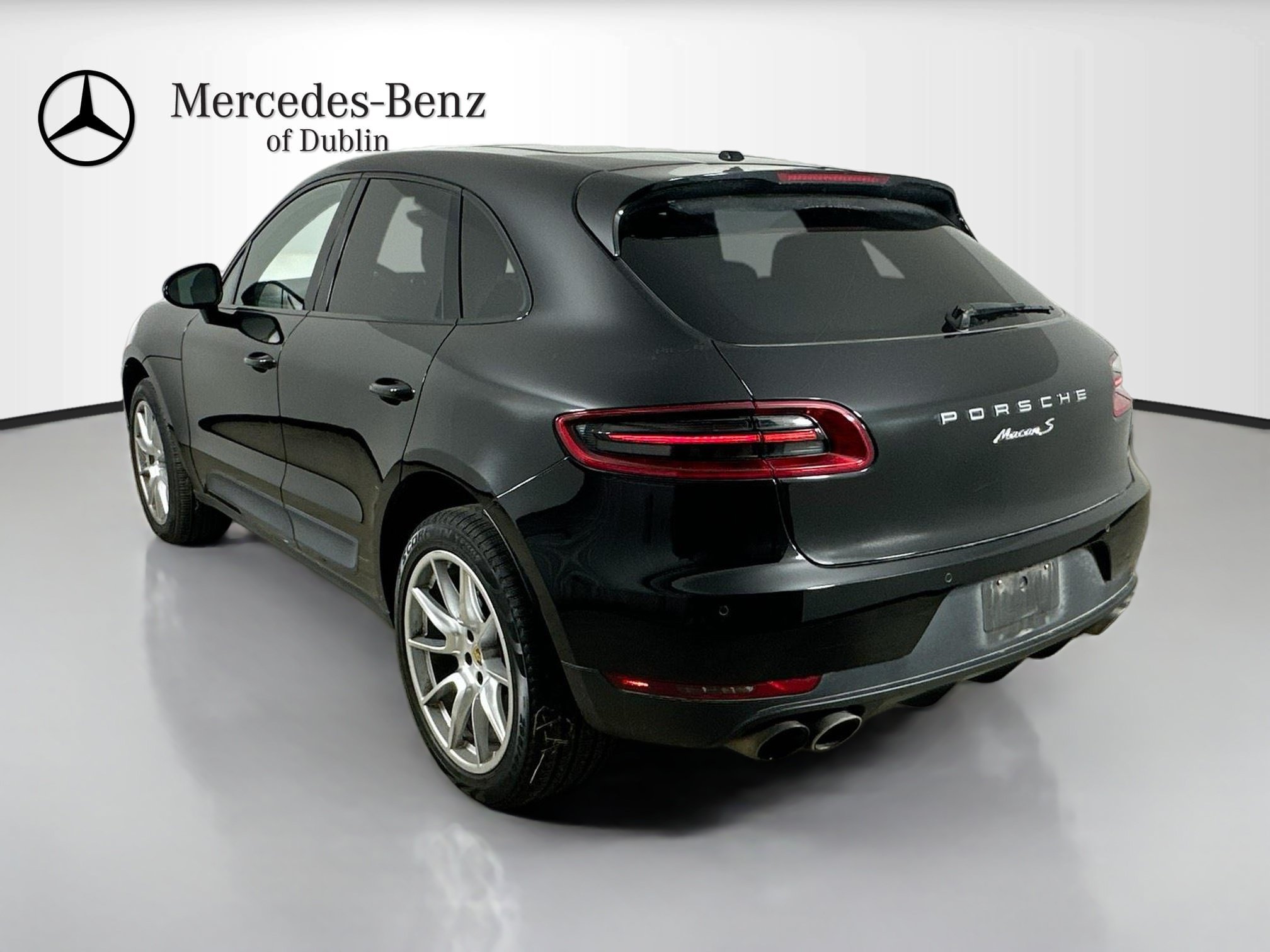 Used 2017 Porsche Macan S AWD/4WD image 4