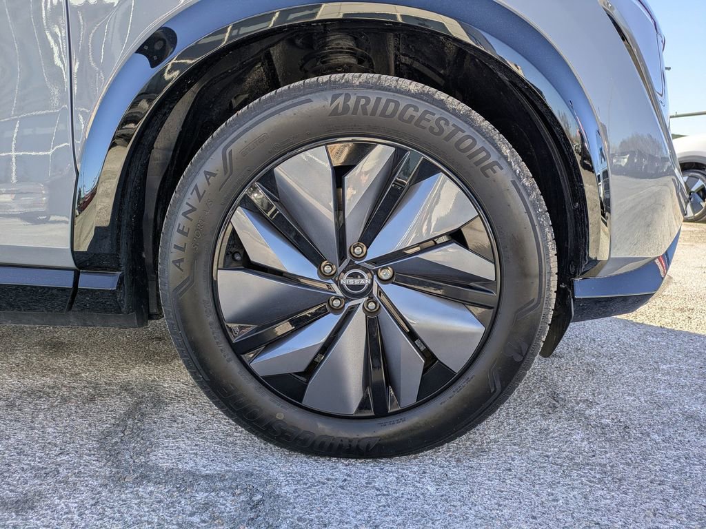 Used 2023 Nissan Ariya AWD image 12