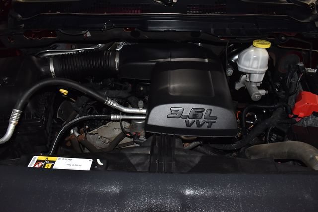 Used 2019 RAM 1500 Express w/ Express Value Package AWD/4WD image 35