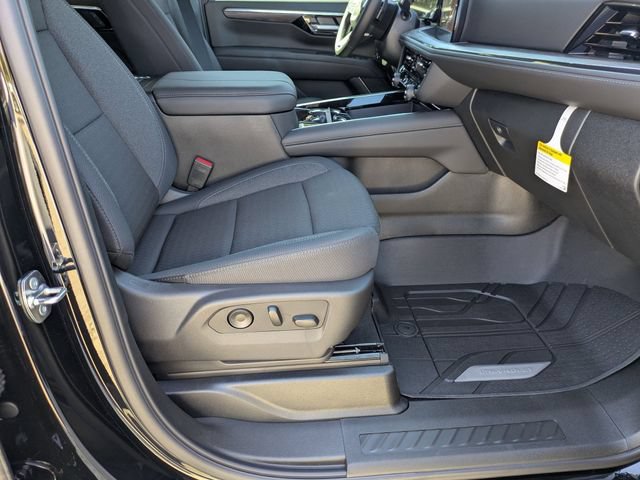 New 2026 Chevrolet Suburban LS w/ LS Custom Edition AWD/4WD image 38