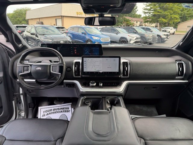 Used 2025 Ford Expedition Max Platinum w/ Stealth Appearance Package AWD/4WD image 2