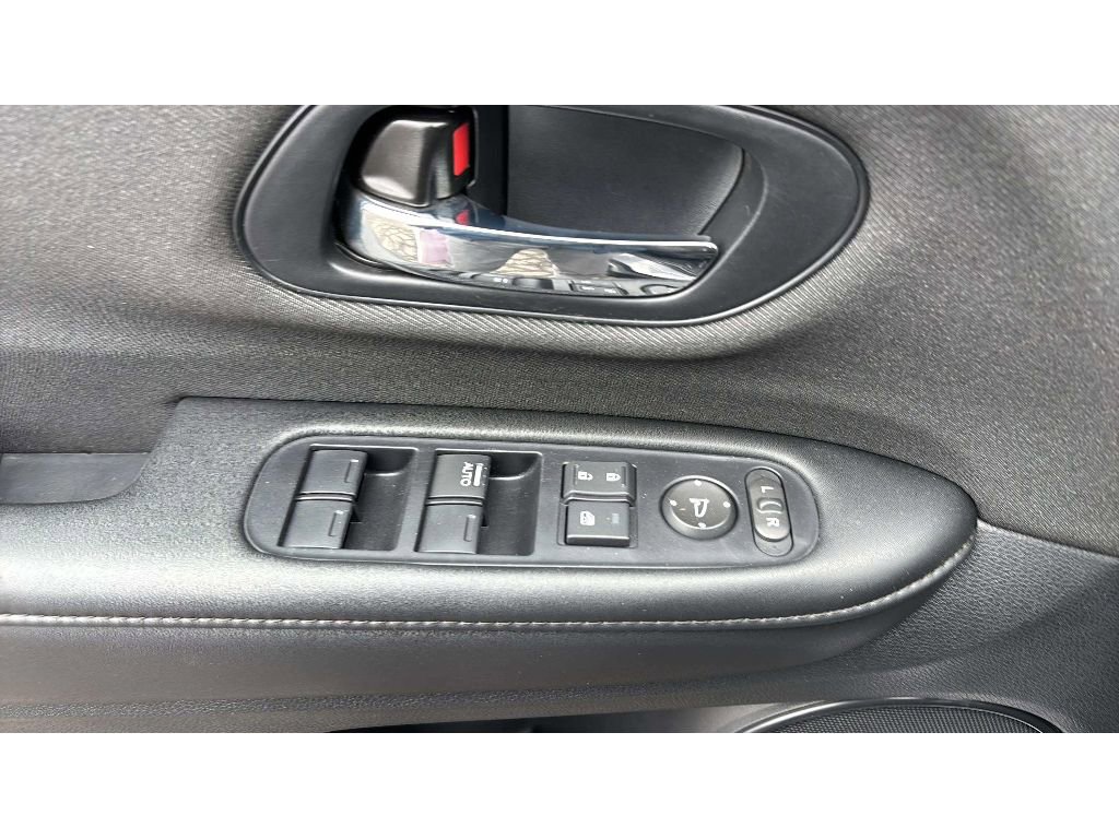 Used 2022 Honda HR-V LX image 18