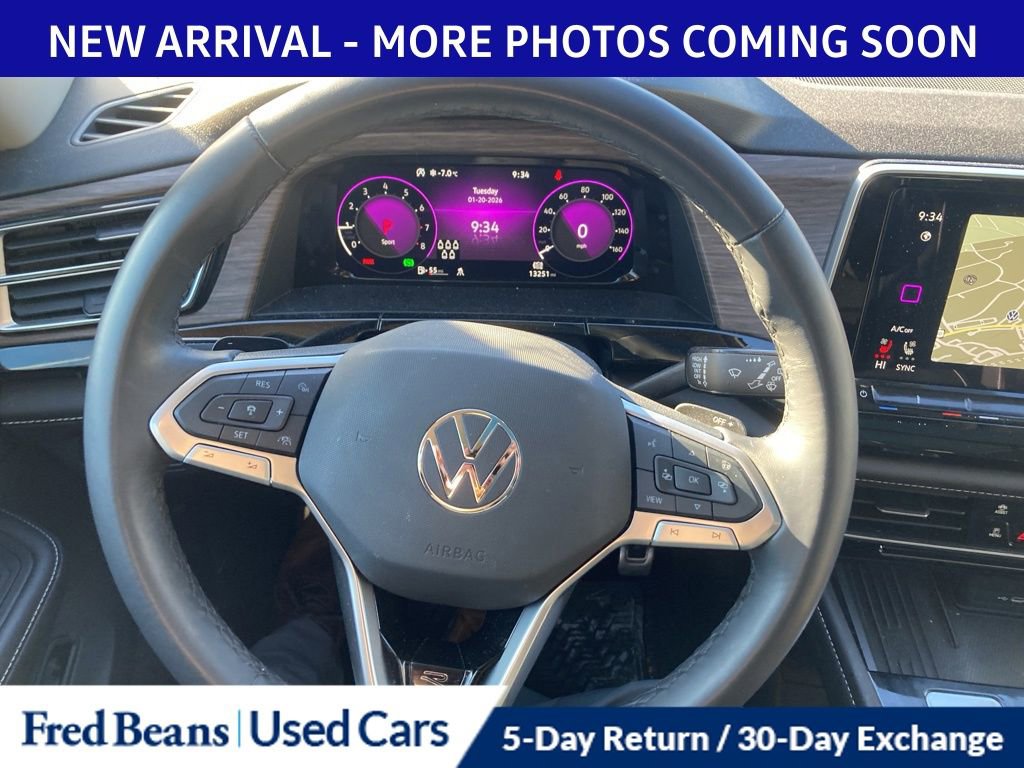 Used 2025 Volkswagen Atlas SEL Premium R-Line image 13