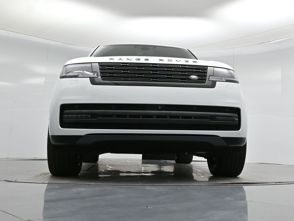 Used 2025 Land Rover Range Rover SE image 42
