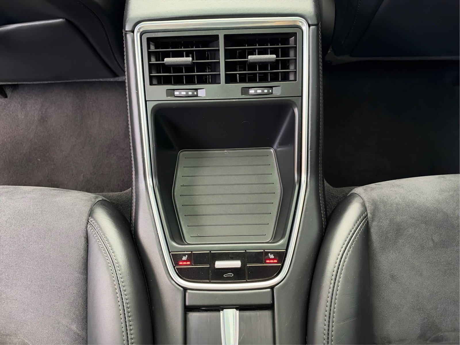 Used 2020 Porsche Panamera GTS AWD/4WD image 21