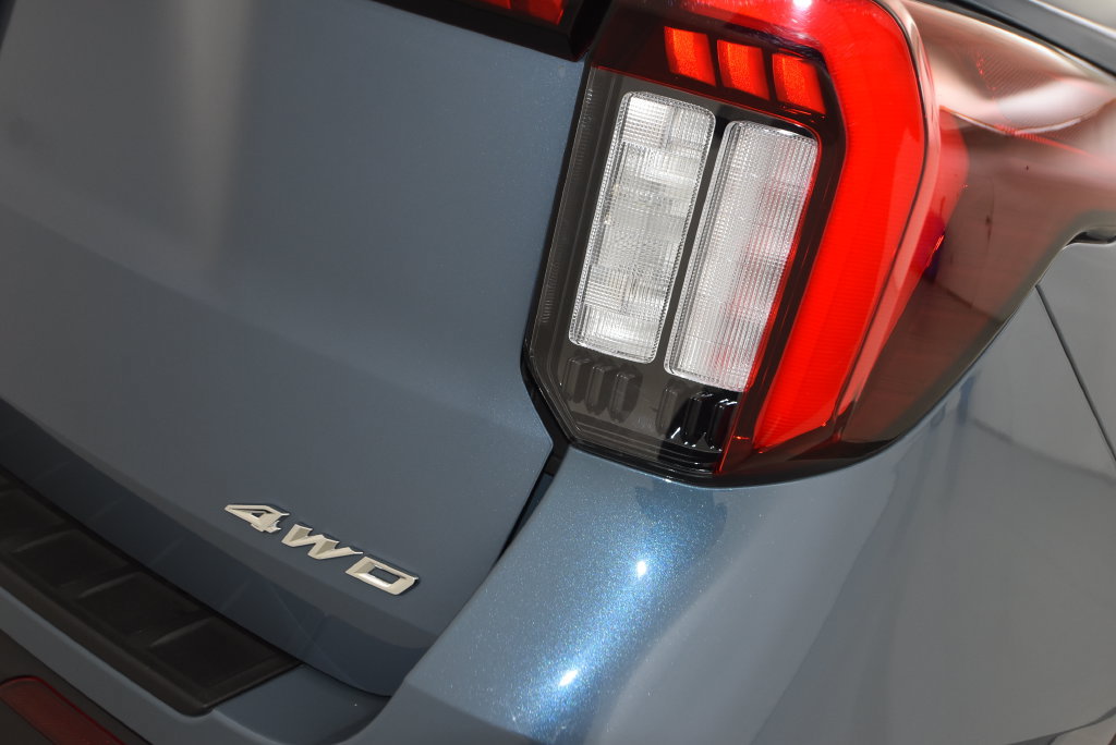 Used 2025 Ford Explorer ST-Line w/ Premium Package AWD/4WD image 47