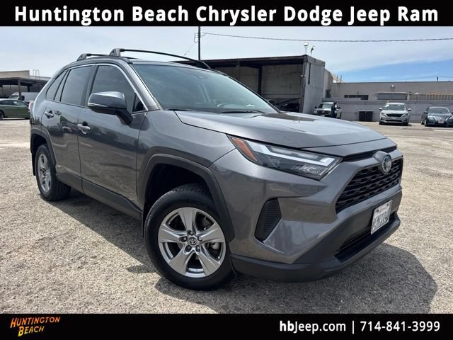 Used 2023 Toyota RAV4 LE AWD/4WD video 1