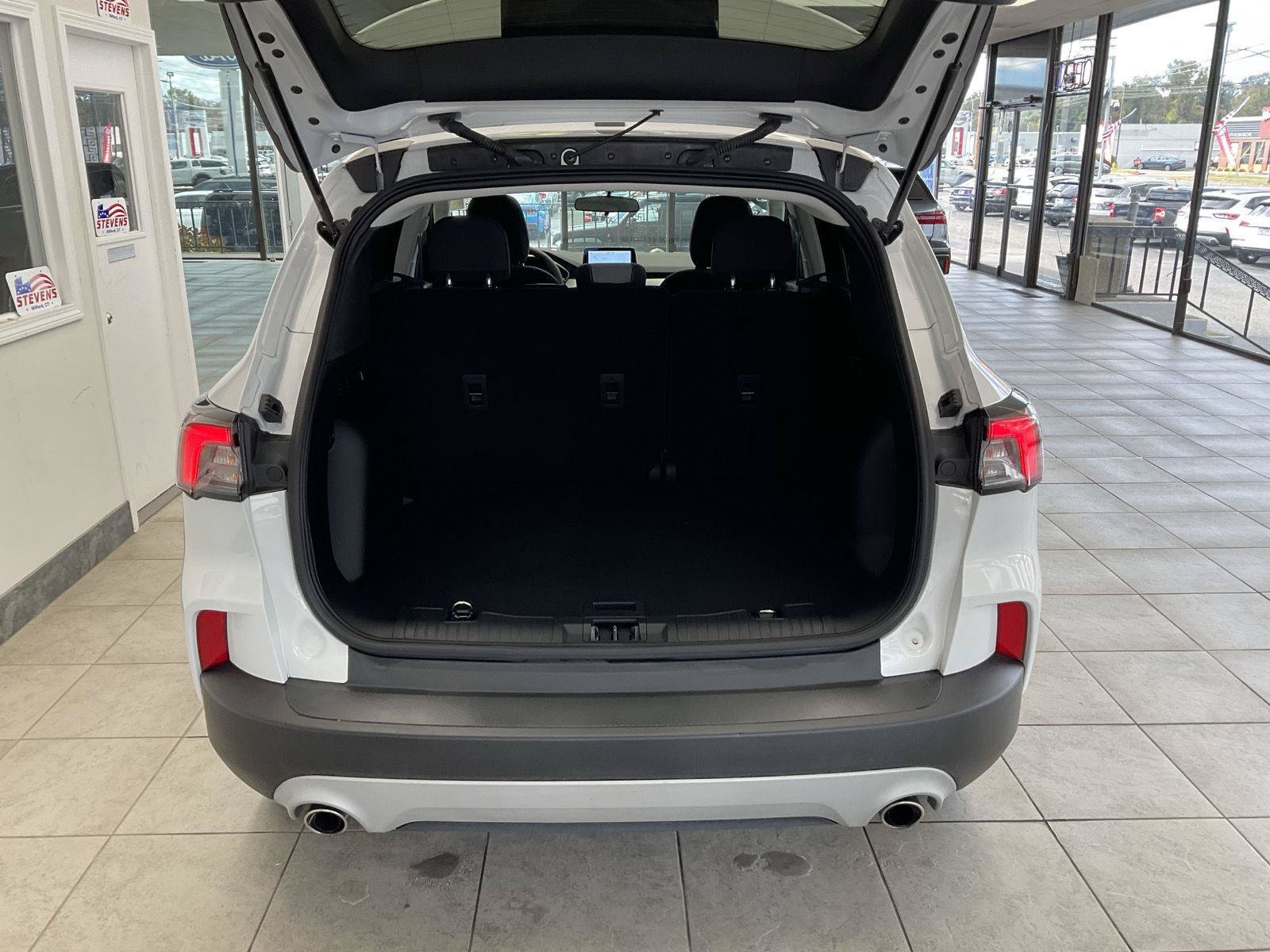 Used 2022 Ford Escape SE w/ Cold Weather Package AWD/4WD image 22