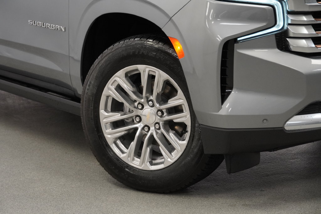 Used 2023 Chevrolet Suburban High Country AWD/4WD image 37