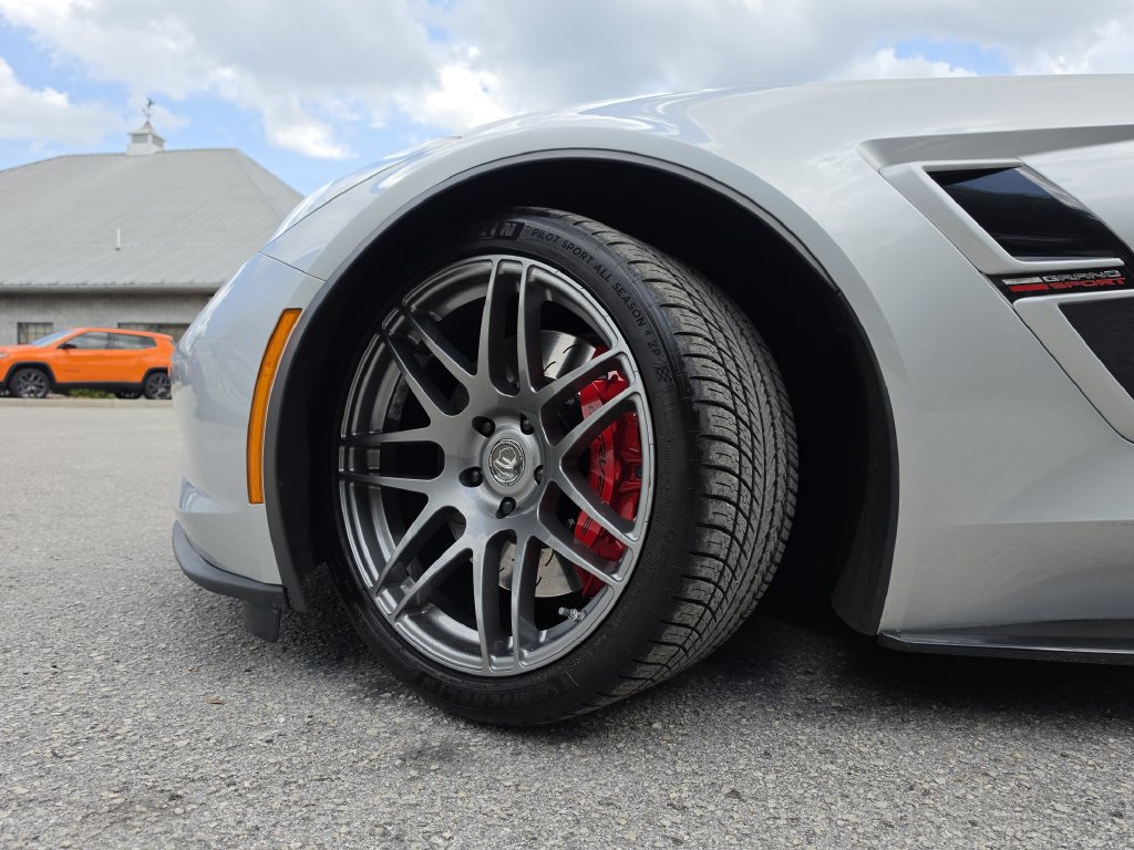 Used 2019 Chevrolet Corvette Grand Sport RWD image 31
