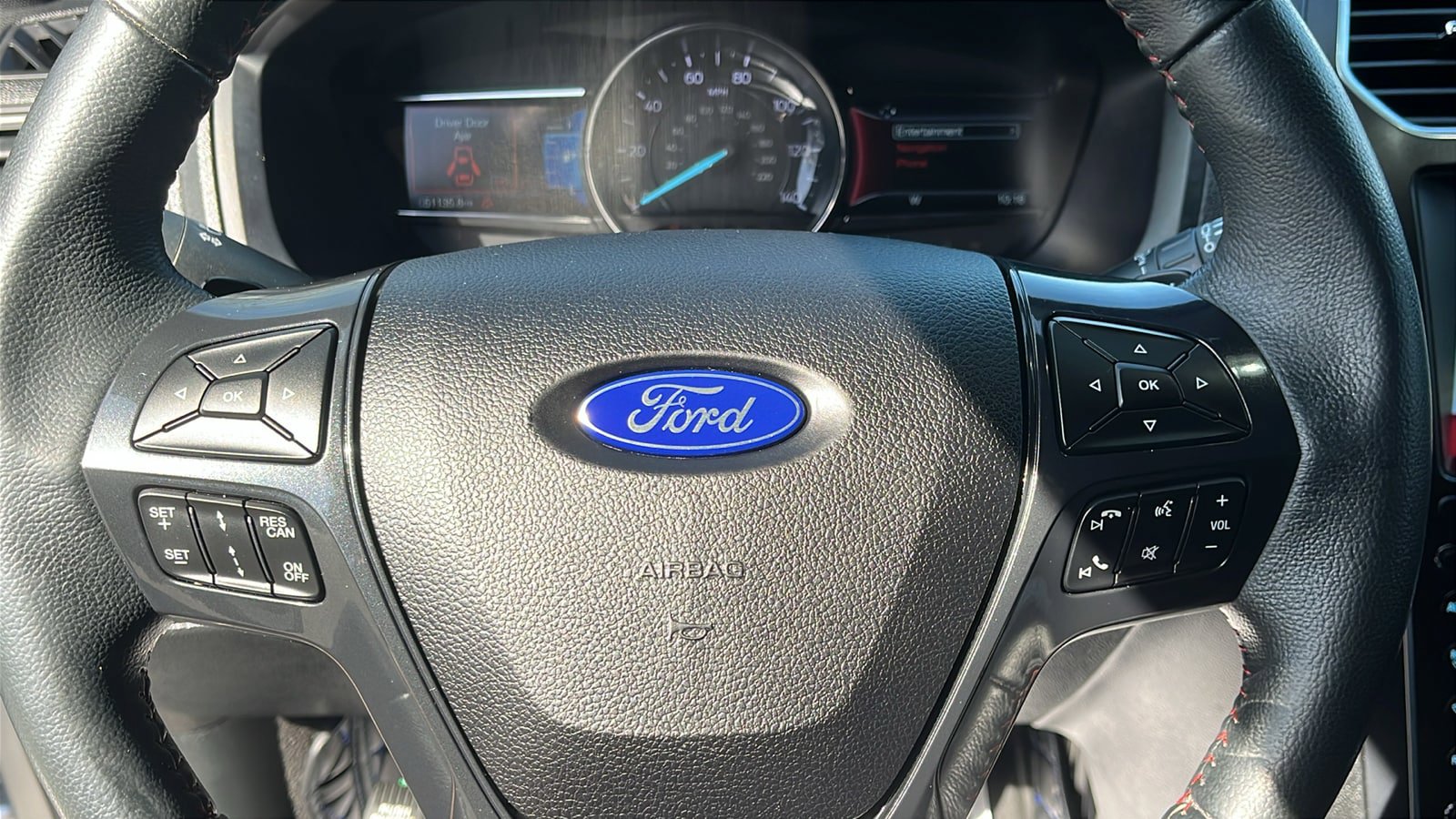 Used 2018 Ford Explorer Sport w/ Equipment Group 401A image 13