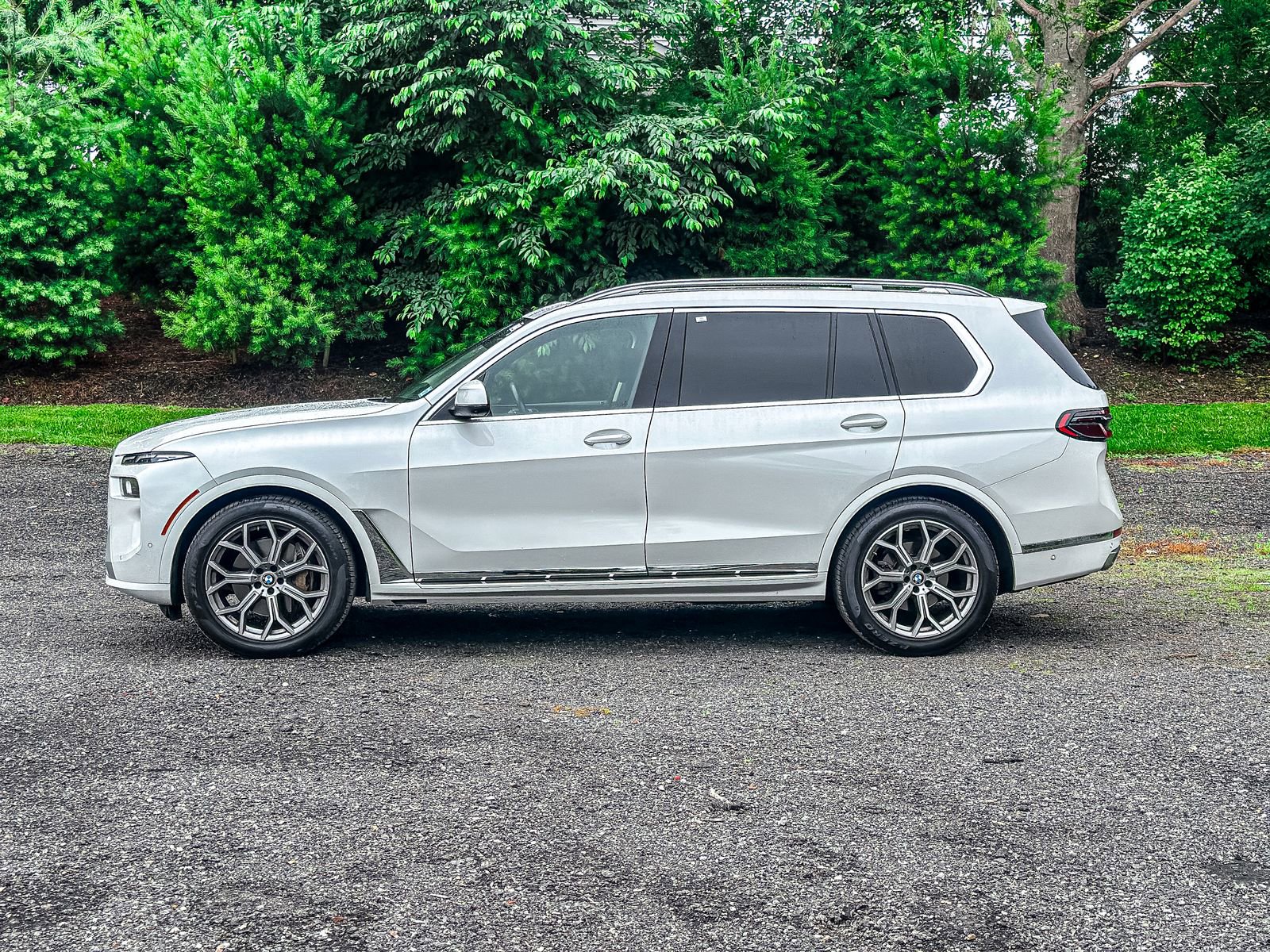 Used 2024 BMW X7 xDrive40i image 4