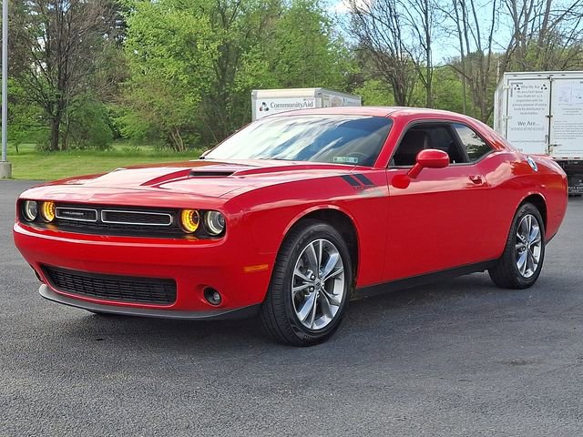Used 2020 Dodge Challenger SXT w/ Plus Package image 6