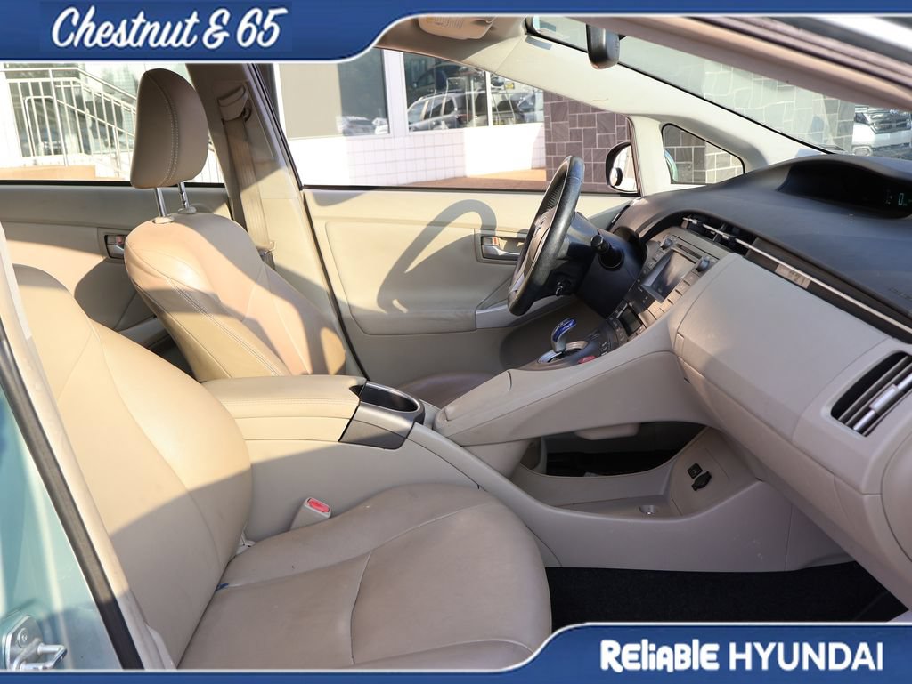 Used 2014 Toyota Prius Four FWD image 9